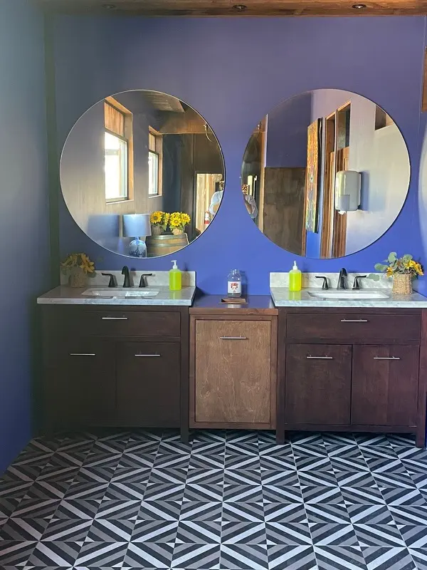 Custom bathroom mirrors installation
